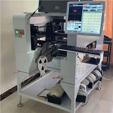 Stroj za sklapanje PCB-a