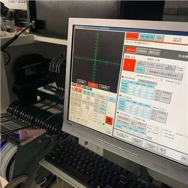 Automatizirajte odabir i postavljanje stolnih robota